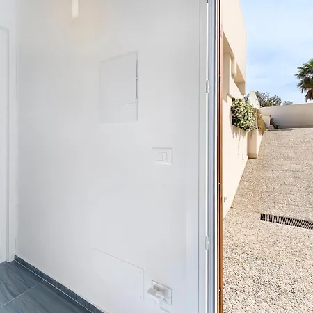 Le Maree Comfort בית הארחה 4*